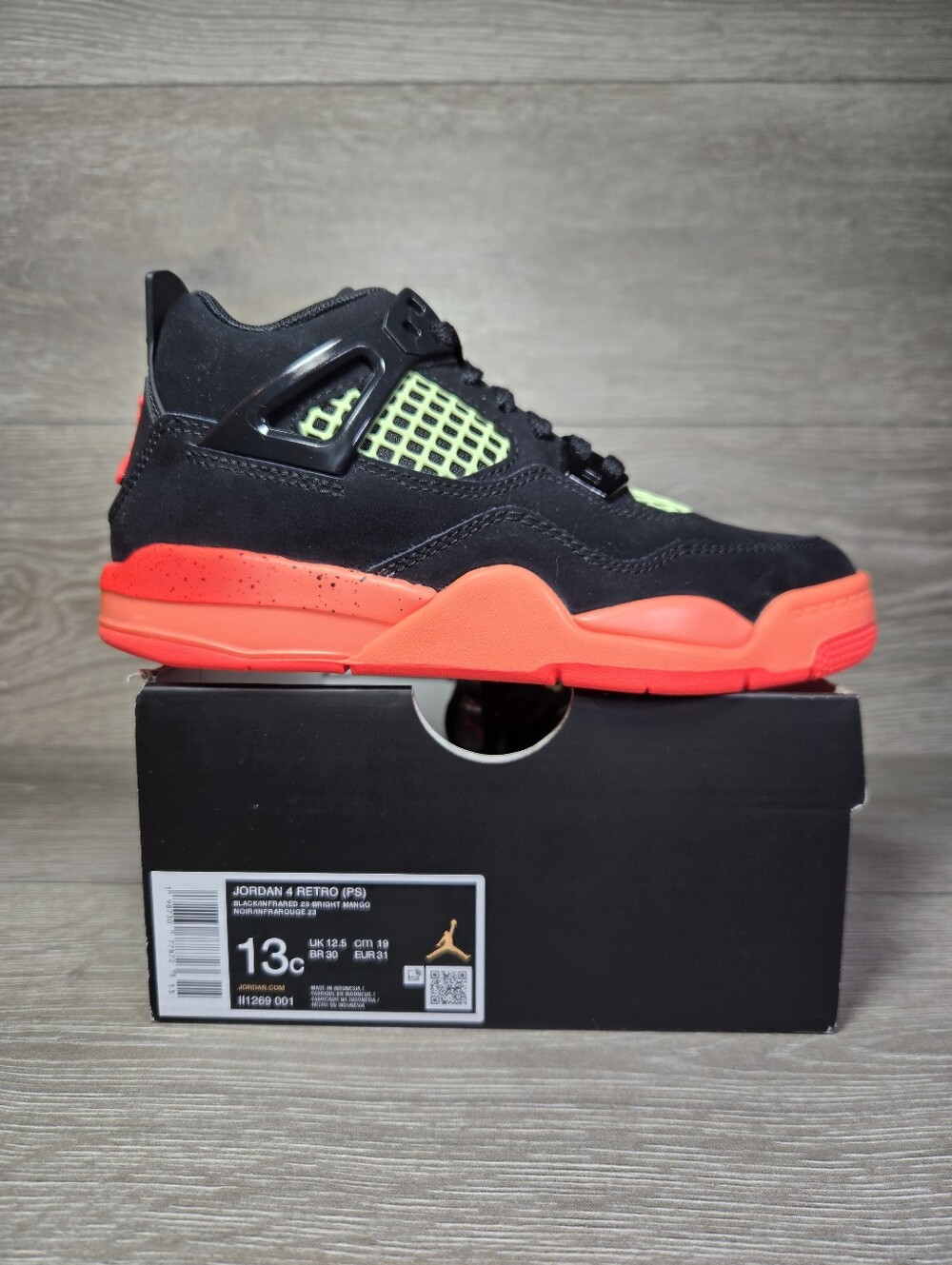 Air Jordan 4 Retro Black Infrared 23 Bright Mango Preschool Shoes Size 13c NEW